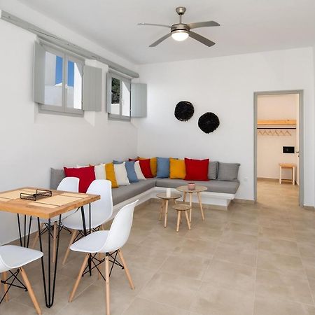 Astivi Santorini Apartments Pýrgos Buitenkant foto
